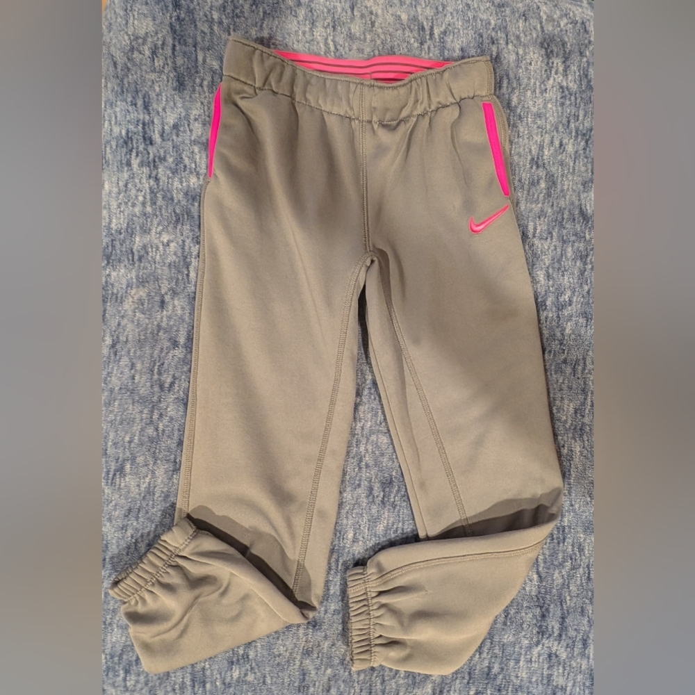 Nike Kids 6X Gray Sweatpants with Pink Accents